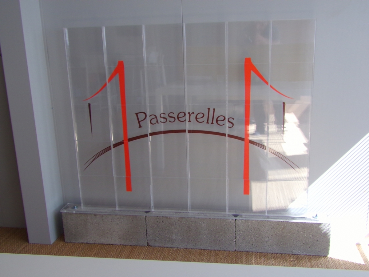 Objets de communication décors et accessoires spectacle